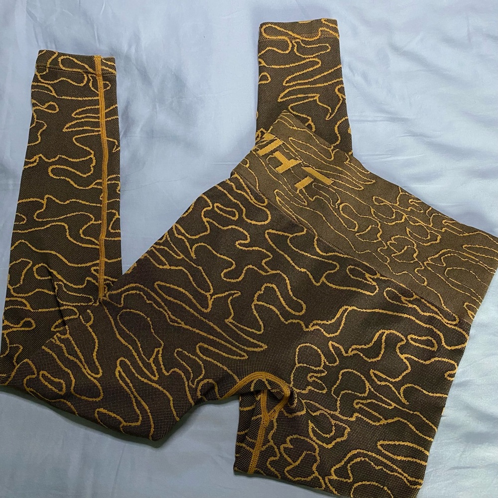 ECHT Arise camo leggings 🤎